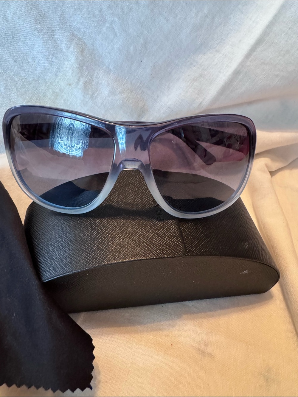 Prada Women's Sunglasses Black